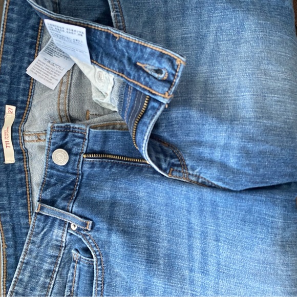 Levi’s woman’s jeans - Picture 6 of 7